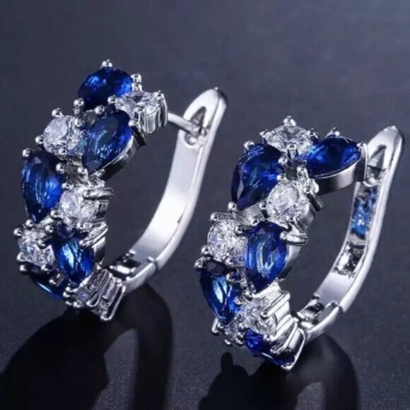 NEW BLUE 925 STERLING SILVER DIAMOND EARRINGS, NICE EARRINGS, CUTE EARRINGS - Picture 1 of 3